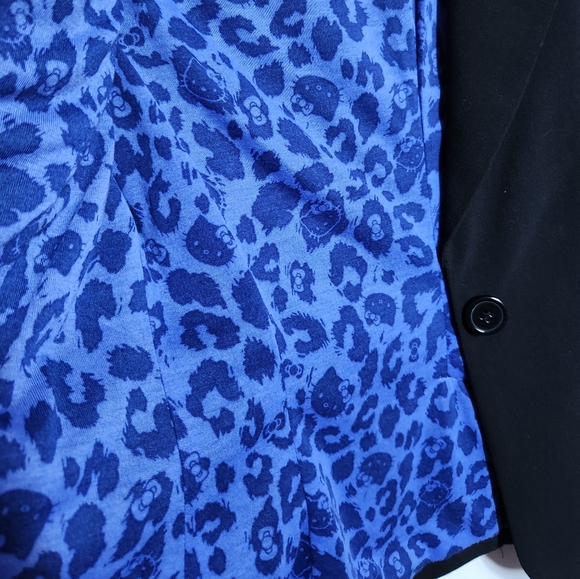 Ladies Hello Kitty Blazer - Picture 6 of 6